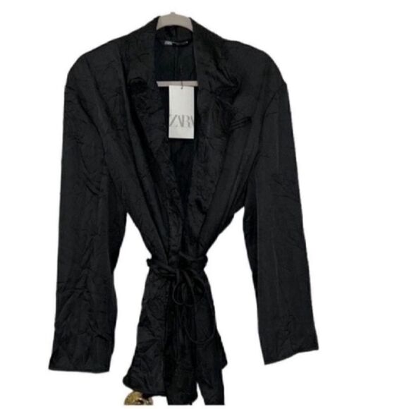 Zara Black Creased Satin Wrap Kimono/Top(Size
NWT (Size XS-S) - Picture 5 of 8